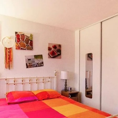 Bed & Breakfast 2 Pres De L'aeroport Et Du Meett 2*