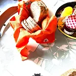 2 Pres De L'aeroport Et Du Meett Bed & Breakfast 2*