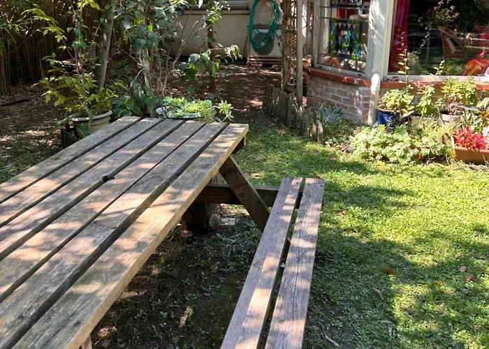 2 Pres De L'aeroport Et Du Meett ベッド・アンド・ブレックファスト